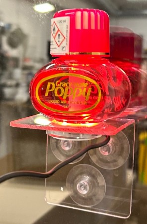 Poppy/krone 90 grader festeplate med kraftige sugekopper 2.0 MODELL